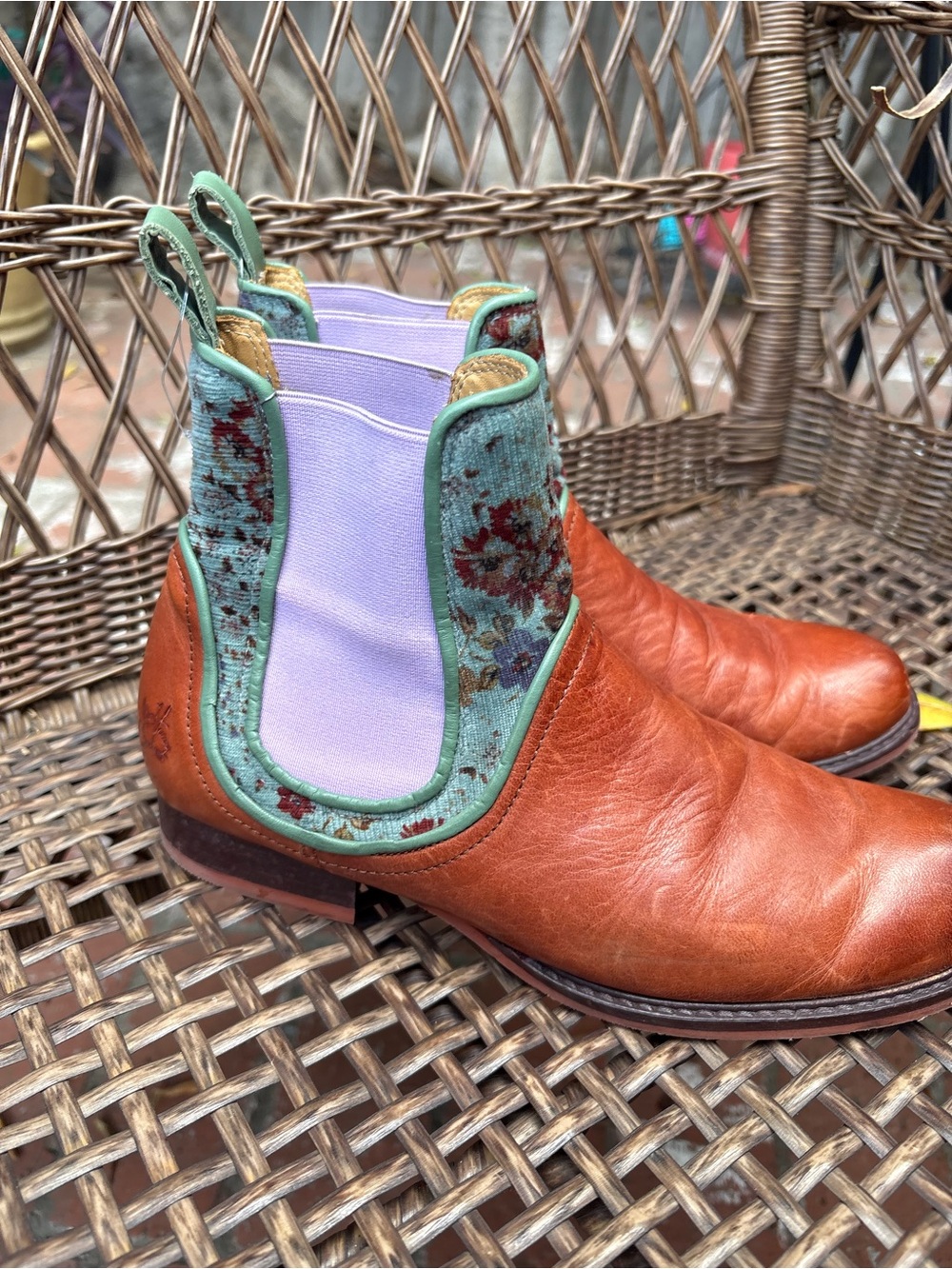 John Fluevog BIBLIO NORTON LAYERED CHELSEA BOOTS - Picture 14 of 15